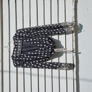 Japna Black Patterned Long-sleeved Light Weight Blouse